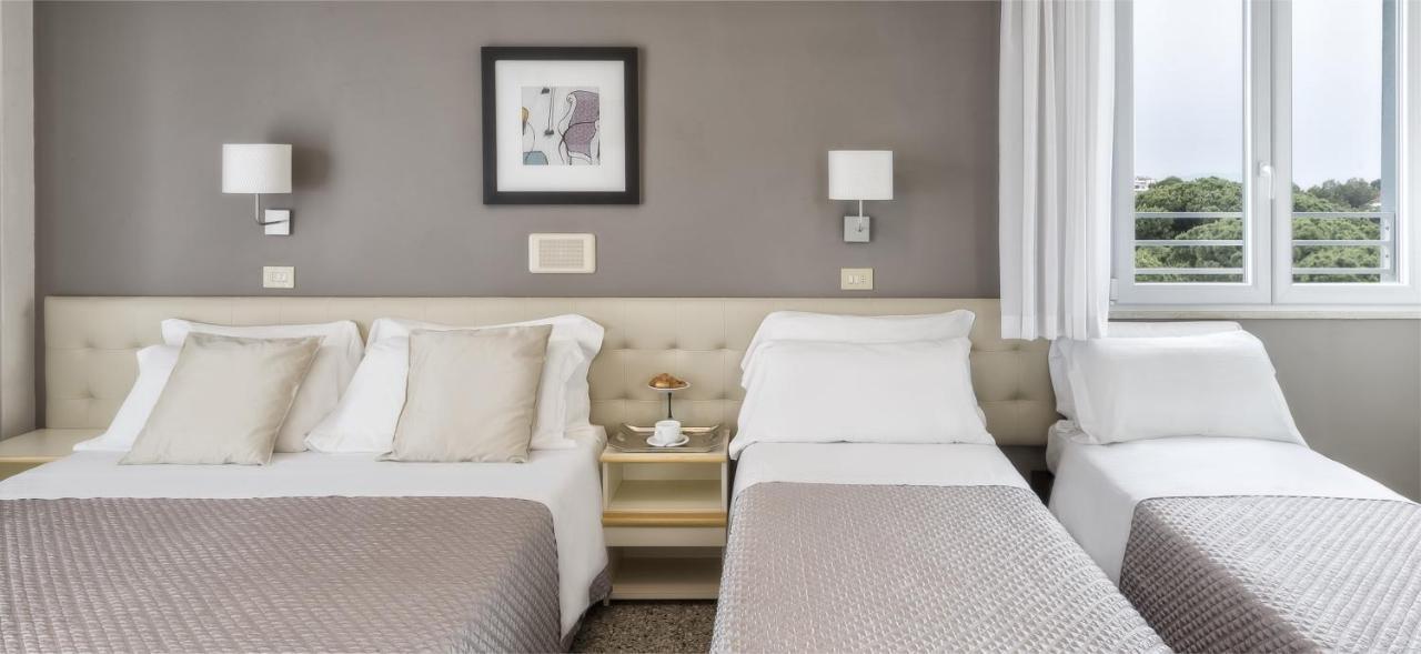 Hotel Carignano Riccione Esterno foto